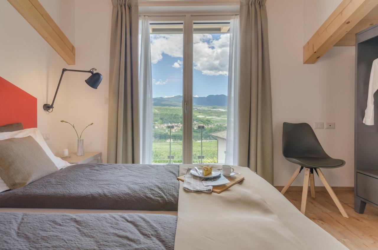Orizzonti D'Anaunia Aparthotel Tassullo Bagian luar foto