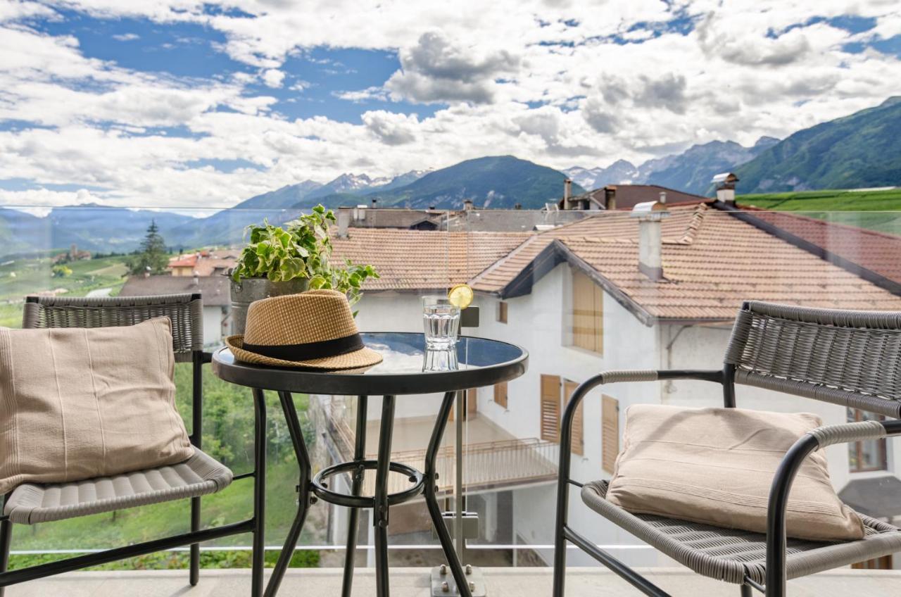 Orizzonti D'Anaunia Aparthotel Tassullo Bagian luar foto