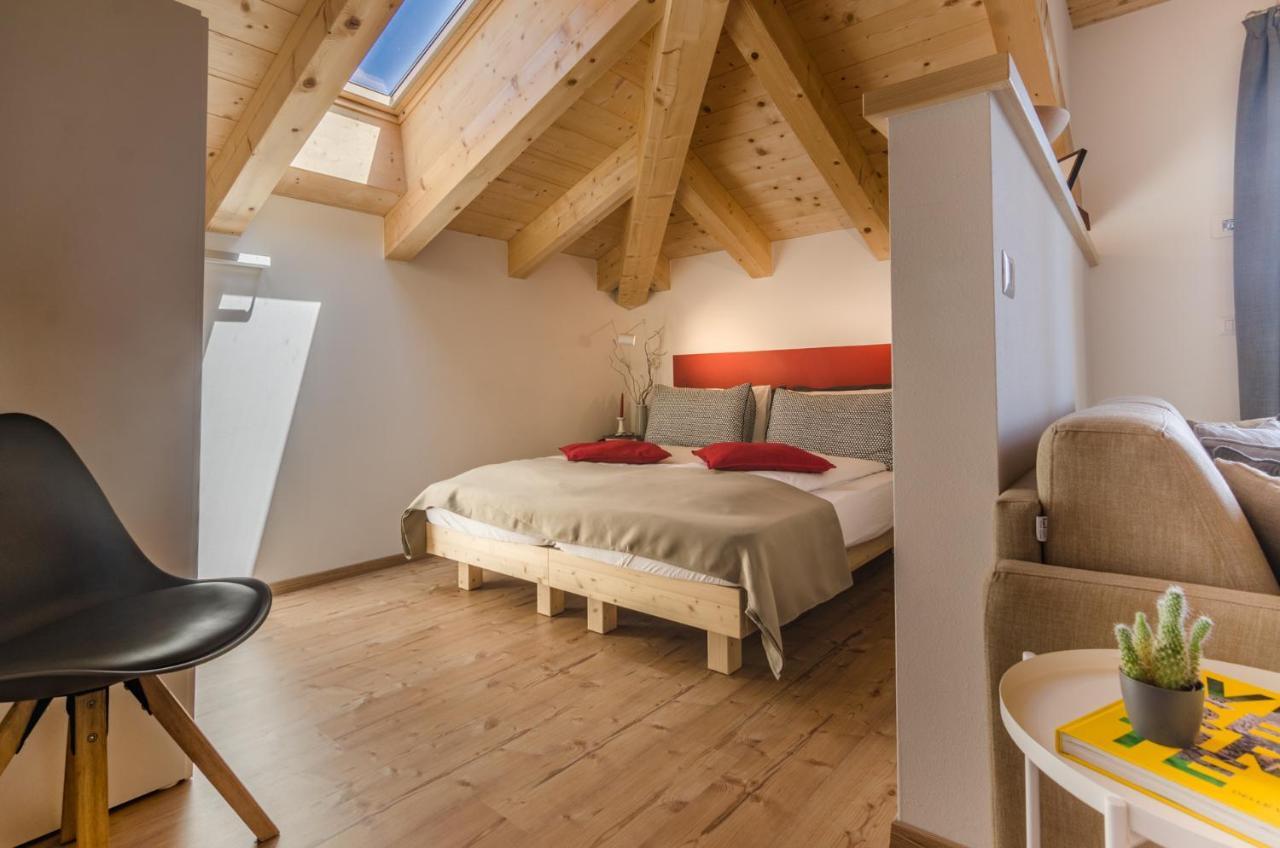 Orizzonti D'Anaunia Aparthotel Tassullo Bagian luar foto