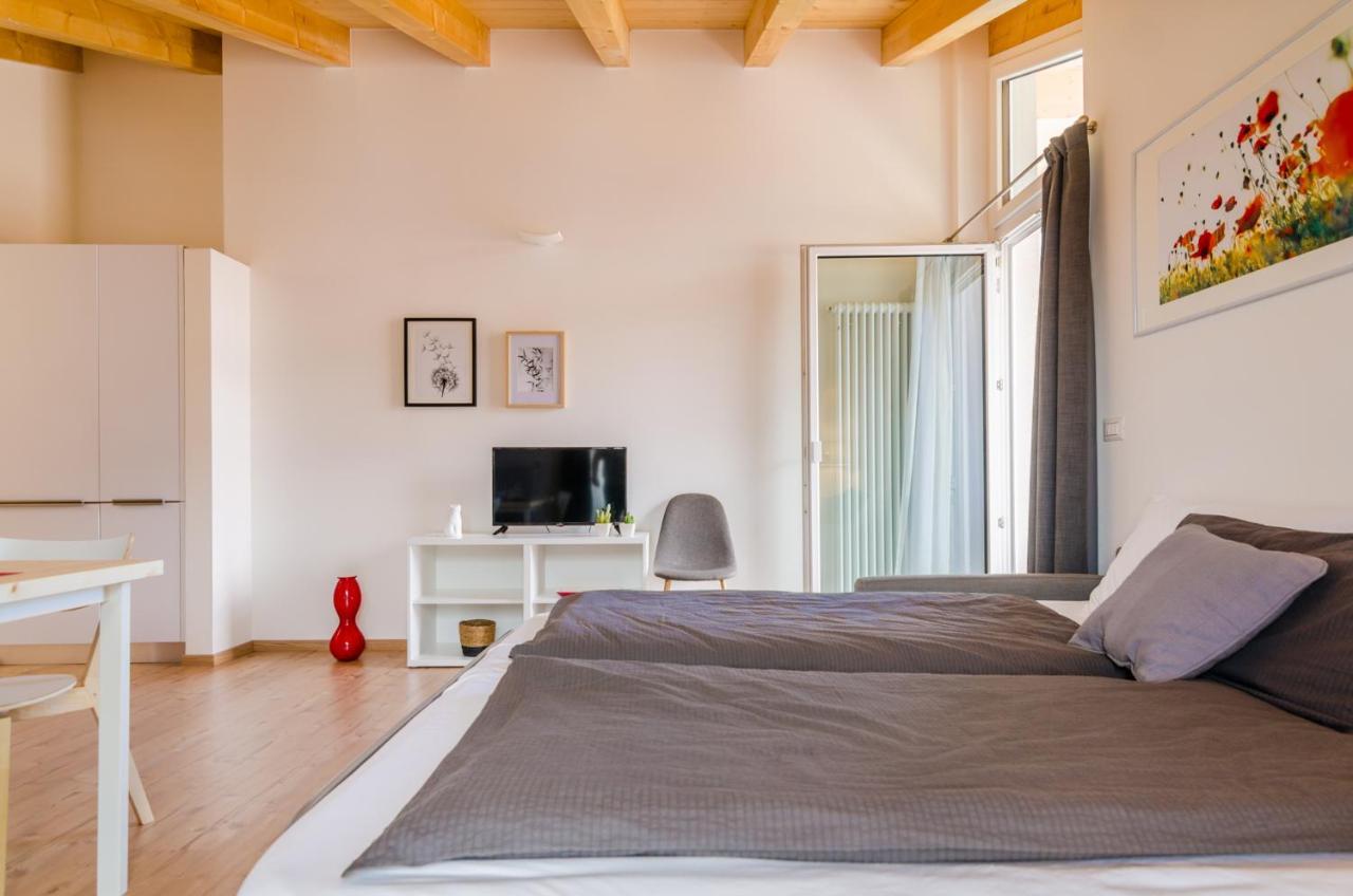 Orizzonti D'Anaunia Aparthotel Tassullo Bagian luar foto
