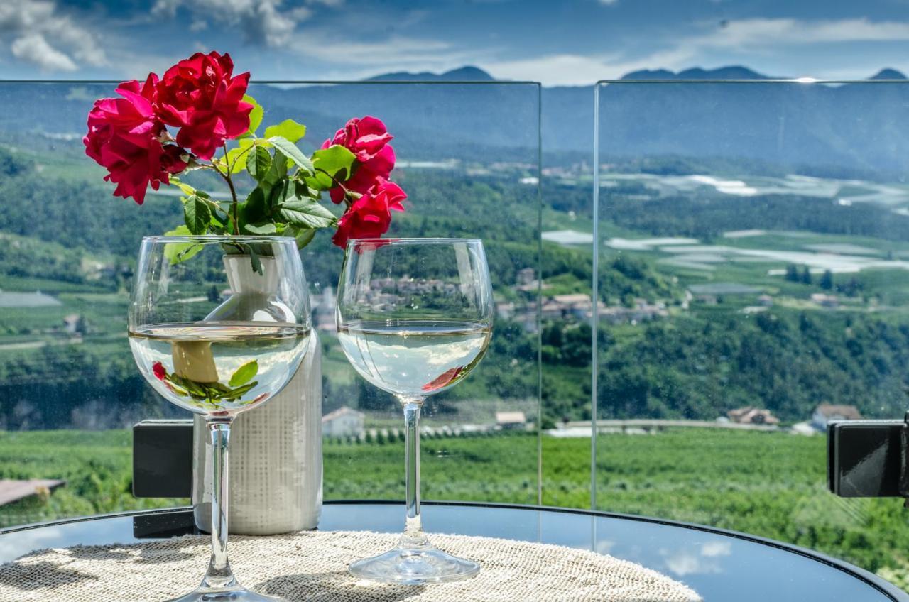 Orizzonti D'Anaunia Aparthotel Tassullo Bagian luar foto
